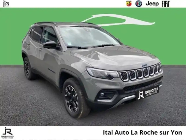 Jeep Compass 1.3 turbo t4 240ch phev 4xe upland at6 eawd — photo 3