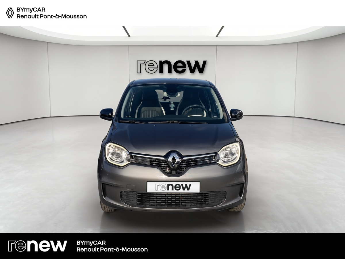 Renault Twingo III E-Tech — photo 8