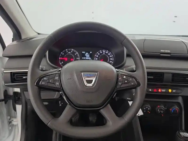 Dacia Sandero sce 65 — photo 226