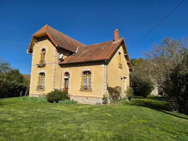 Très belle maison avec terrain et dépendances