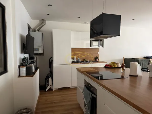 Immeuble de rapport avec local commercial et appartement - Centre-ville
