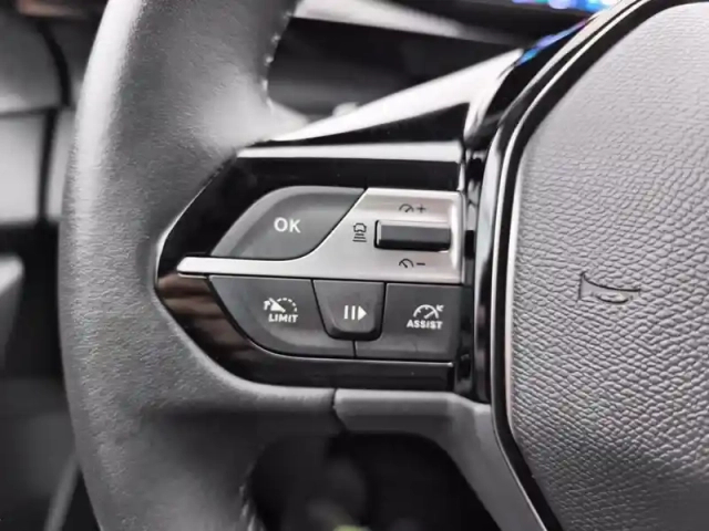 Peugeot 308 phev 180 e-eat8 allure pack — photo 20