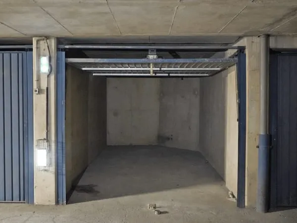 Parking 13 m²