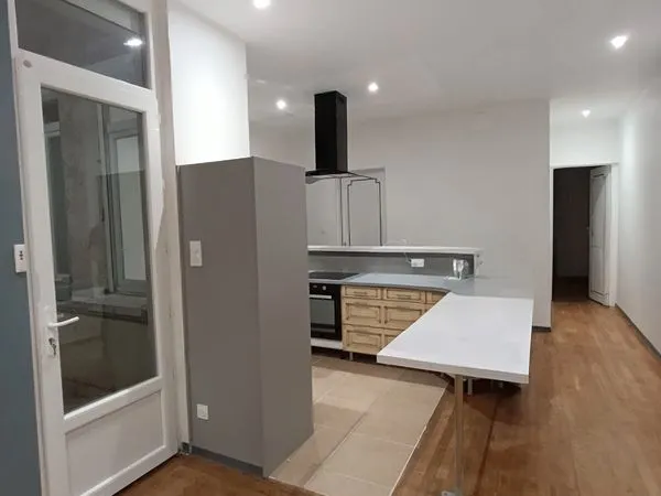 À louer T3 85 m² - Centre de Réquista - Balcon + terrasse - Meublé ou non