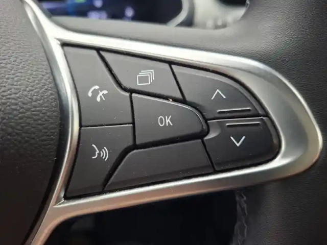 Renault Captur e-tech plug-in 160 — photo 35