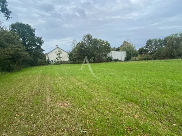 Terrain à bâtir - LES ACHARDS - 725m²