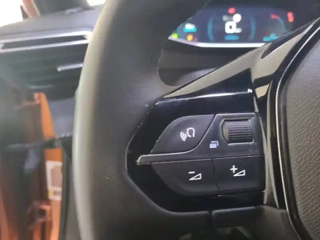 Peugeot 2008 puretech 130 s&amp;s bvm6 — photo 49