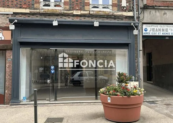 Local commercial 83 m²