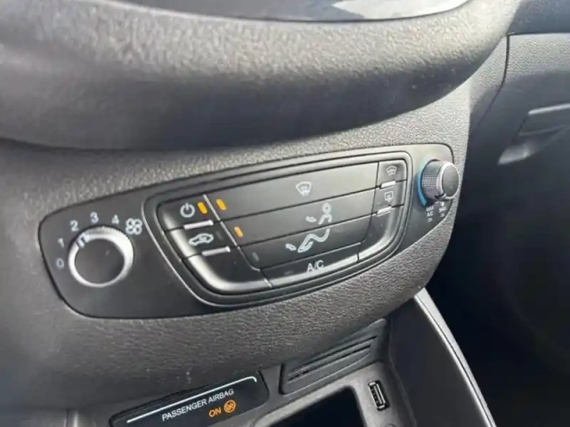 Ford Tourneo Courier 1.0e 100ch titanium — photo 15