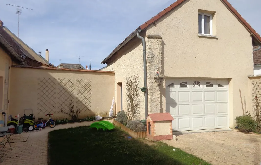 Photo 1