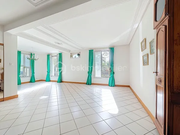 Maison 8 pièces 154 m²