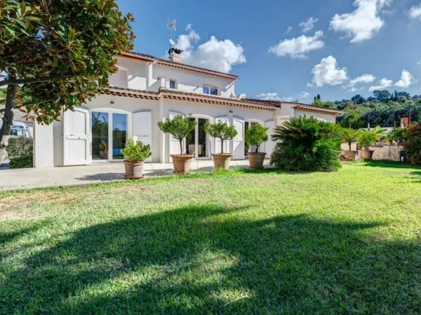 Saint Paul de Vence - Villa individuelle 140m2 - Terrain piscina