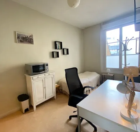 Loue studio meublé