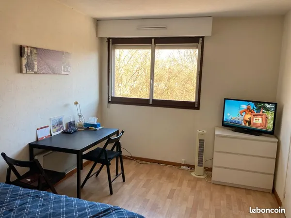 Particulier loue studio meublé Meylan