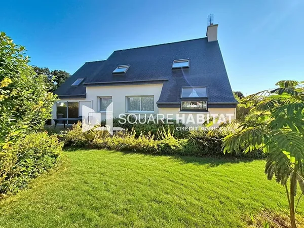 Maison familiale avec vie de plain-pied et beau jardin