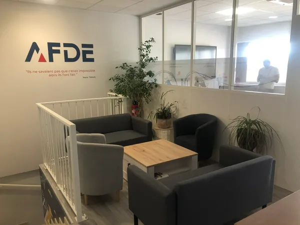 Local professionnel 145 m²