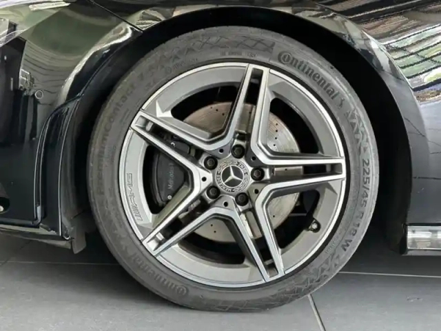 Mercedes Cla 200 d coupé amg line — photo 9