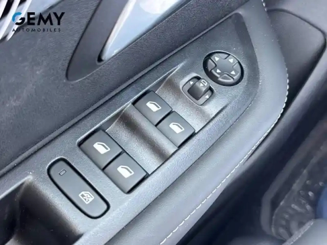 Peugeot 208 electrique 54 kwh 156ch — photo 12