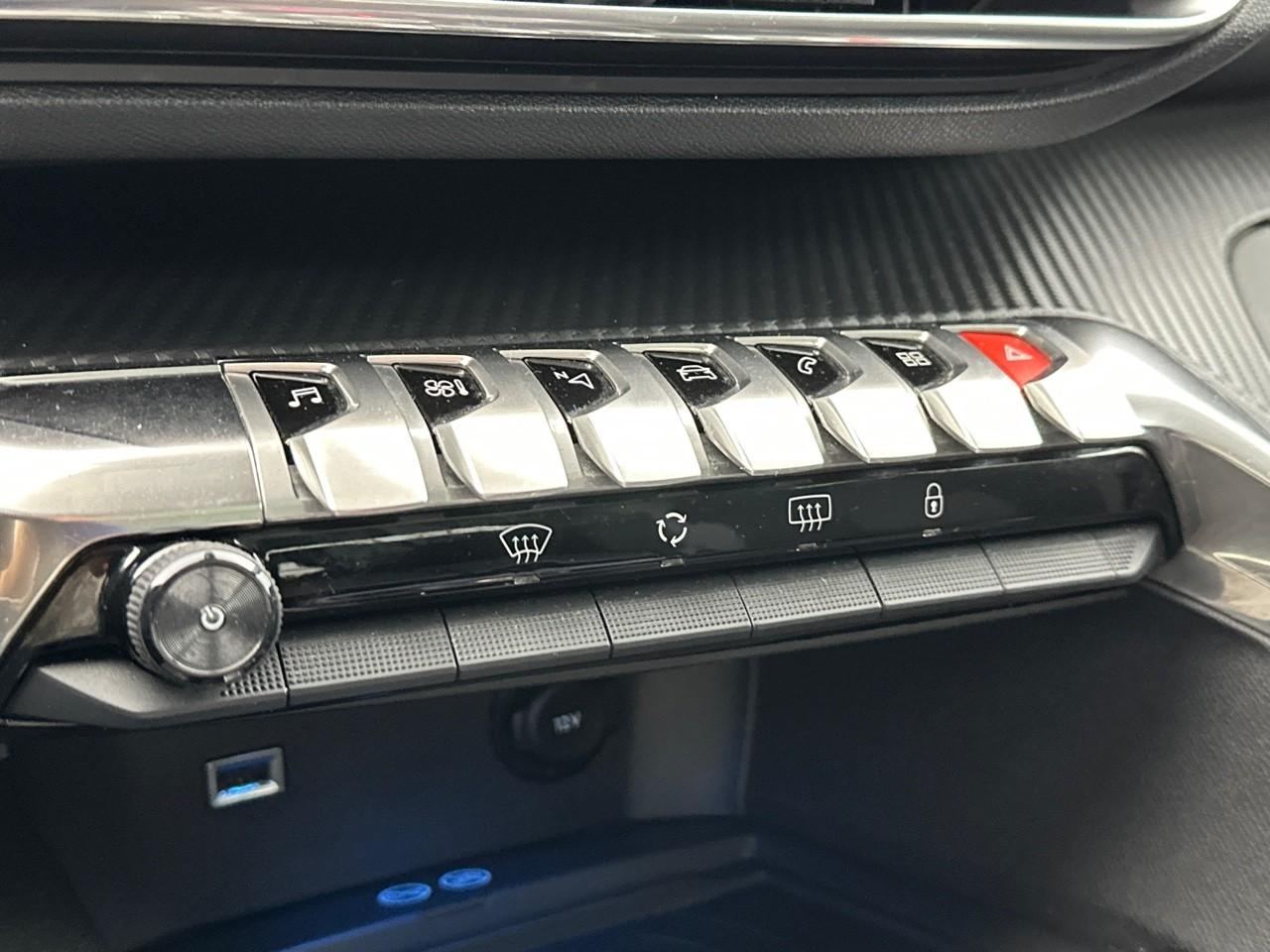 Peugeot 3008 puretech 130ch s&s eat8 active pack — photo 26