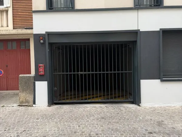 Place de parking sécurisée à louer - Asnières-sur-Seine Bécon