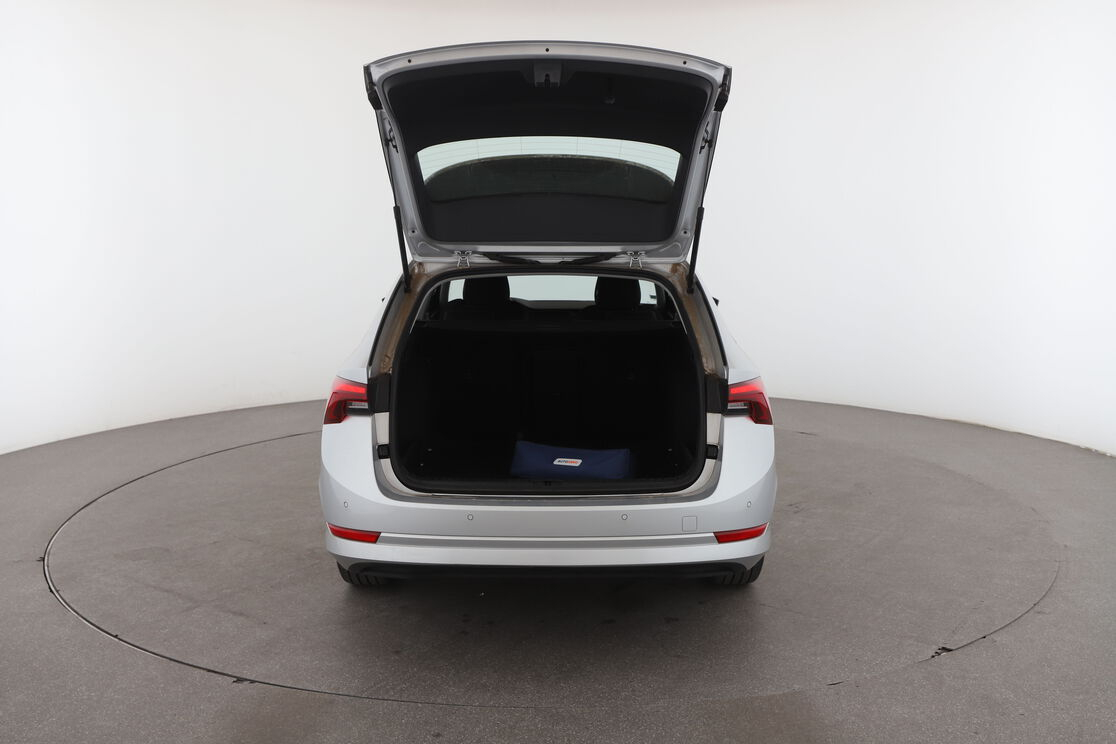 Skoda Octavia Combi 2.0 TDI Ambition DSG7 — photo 15