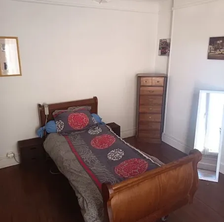 Chambre 1 pièce 14 m²