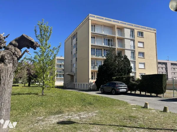 Appartement 4 pièces 77 m²