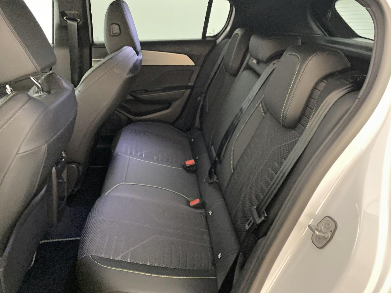 Peugeot 308 plug-in hybrid 195 ch e-dcs7 gt — photo 10