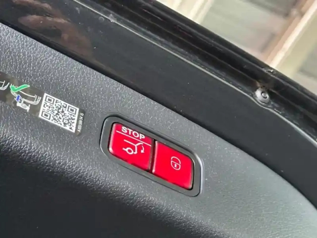 Mercedes Glc 300 e  hybrid eq 4matic am — photo 41