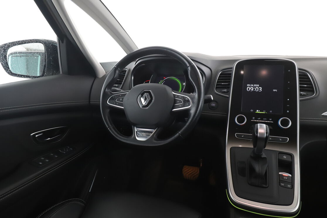 Renault Grand Scenic 1.6 dCi Energy Initiale Paris EDC — photo 12