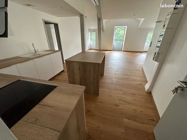 Appartement 3 pièces 90 m² centre-ville de SAINTES, RIVE GAUCHE QUAI PALISSY