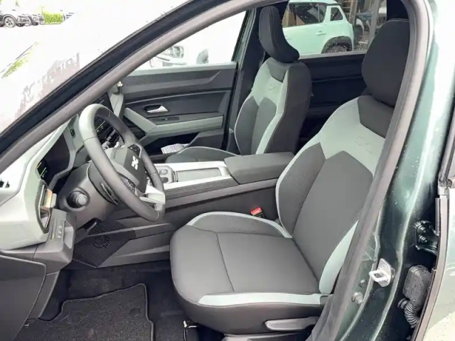 Dacia Bigster hybrid-g 150 4x4 / attelage + marchepieds — photo 9