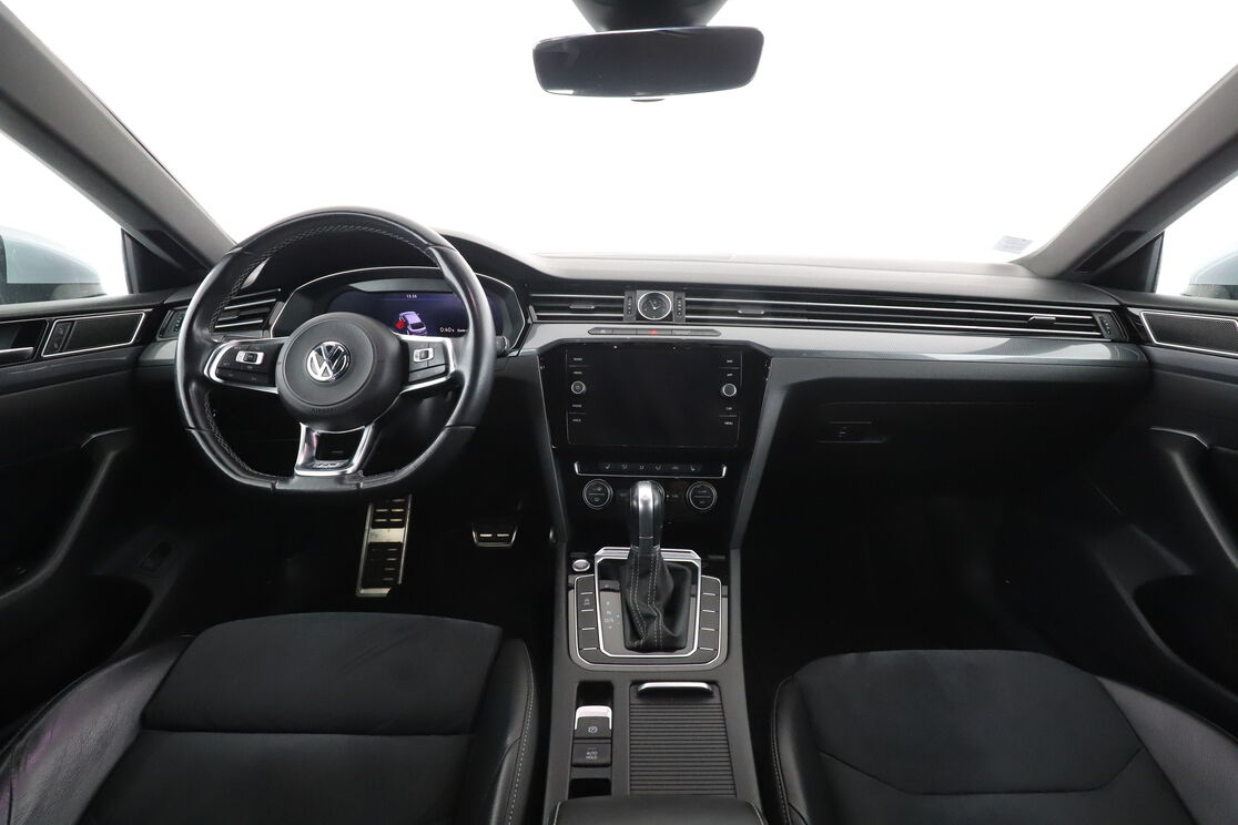 Volkswagen Arteon 2.0 TDI R-Line DSG7 — photo 11