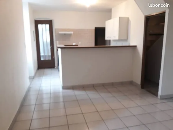 Firmi - Location appartement T4