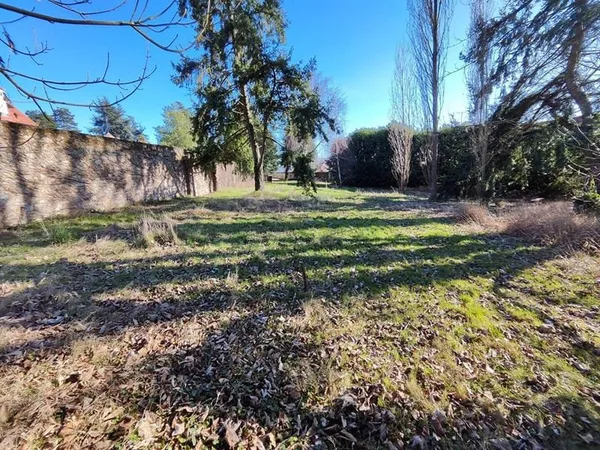 Terrain constructible 602 m²