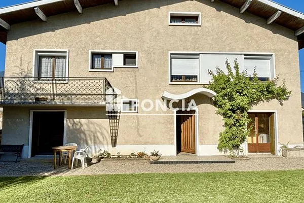 Maison 8 pièces 172 m²