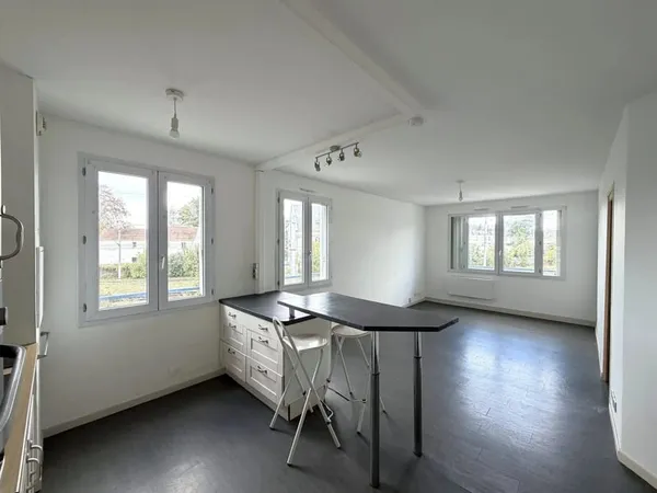 A louer, appartement 1 chambre Compiègne à deux pas du centre ville et de la gare