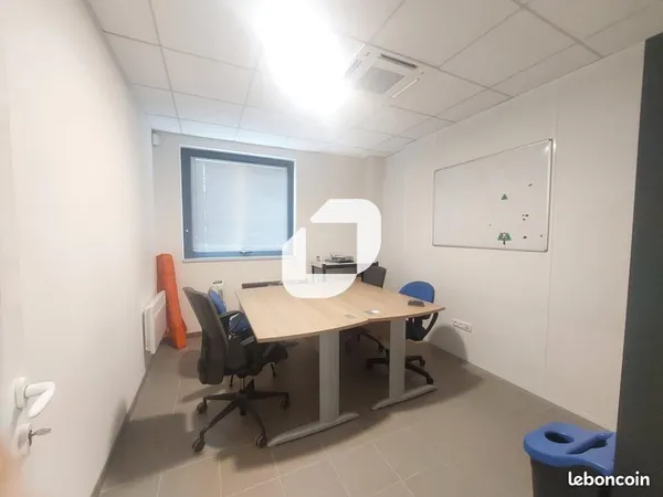 Local d'activité 1 248 m²