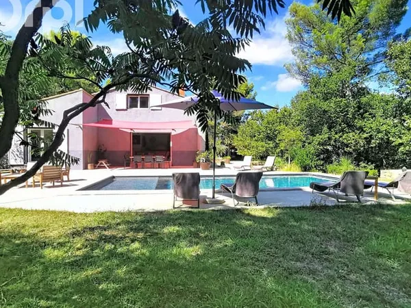 Maison 7 pièces 200 m²