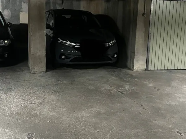 Parking 12 m²