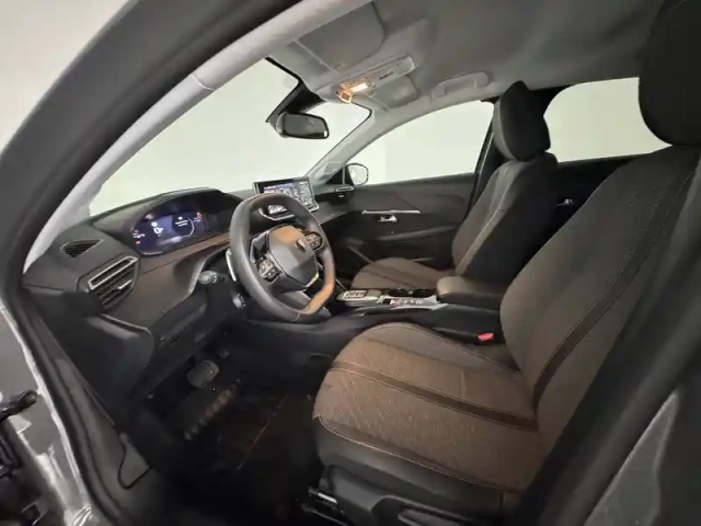 Peugeot 208 hybrid 100 e-dcs6 — photo 48
