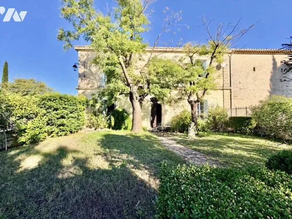 Maison 5 pièces 213 m²