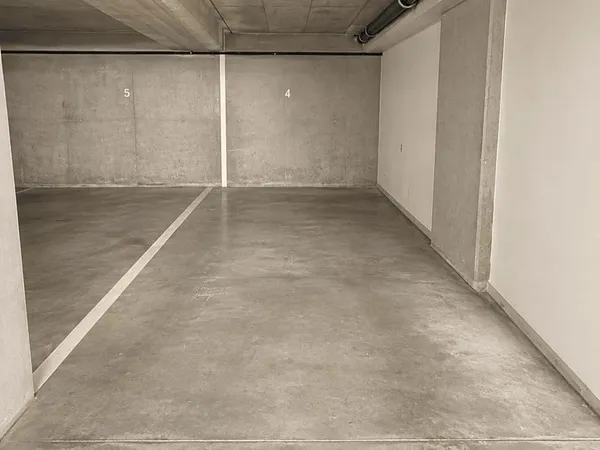 Parking 13 m²