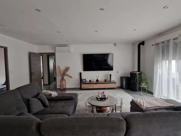 Maison 6 pièces 160 m²