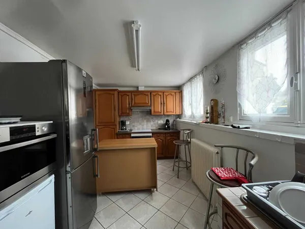 Immeuble mixte 100 m²