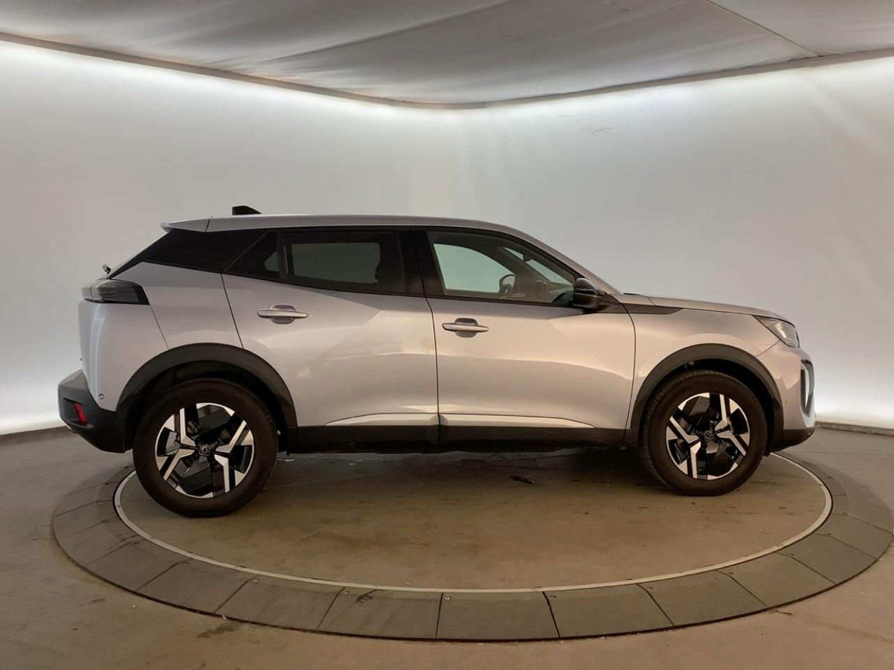 Peugeot 2008 hybrid 145 ch e-dcs6 allure — photo 4