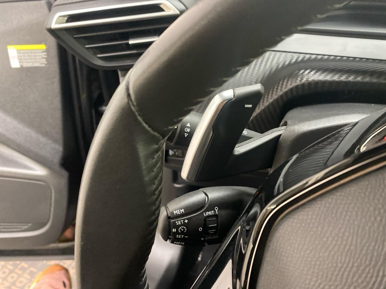 Peugeot 2008 puretech 130 s&s eat8 allure — photo 21
