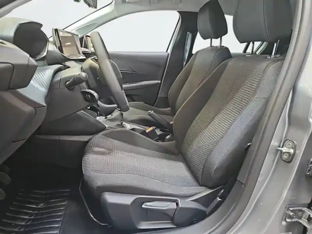 Peugeot 208 turbo 100 ch bvm6 — photo 32