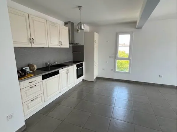 Appart T3 Génissieux avec balcon, garage, parking