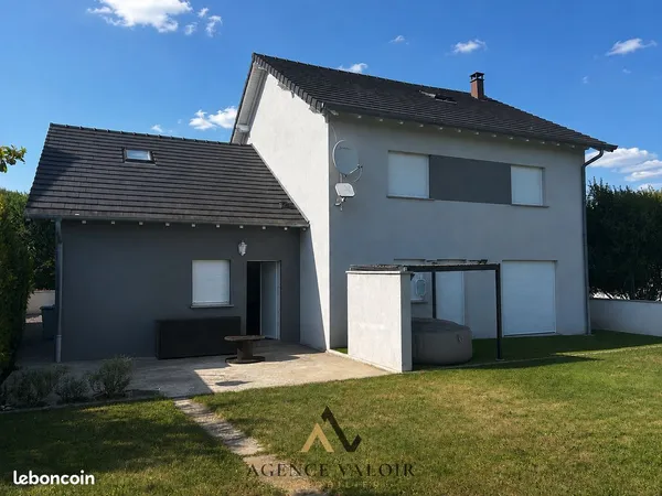 Maison 8 pièces 195 m²